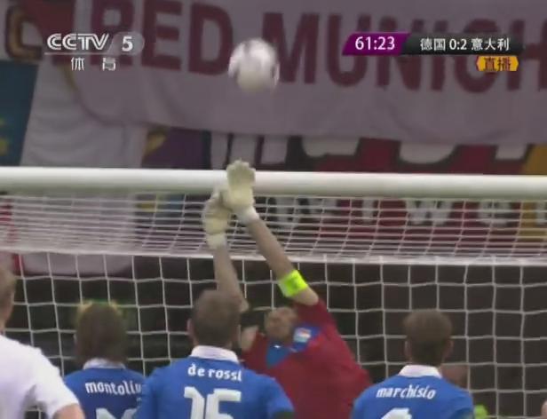 燃爆全场！盖耶惊天飞身补扣+单臂隔人封神，这波操作太炸裂！