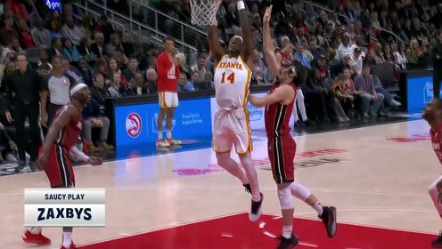 太逆天了！盖耶飞身单臂隔人补扣，堪称NBA经典时刻！