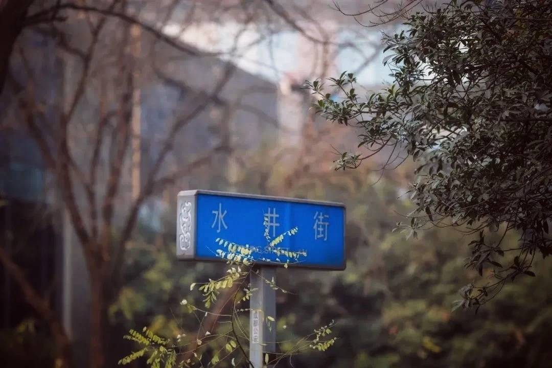 成都小区名瘦身，禁用万国宇宙等词，为城市记忆留白？