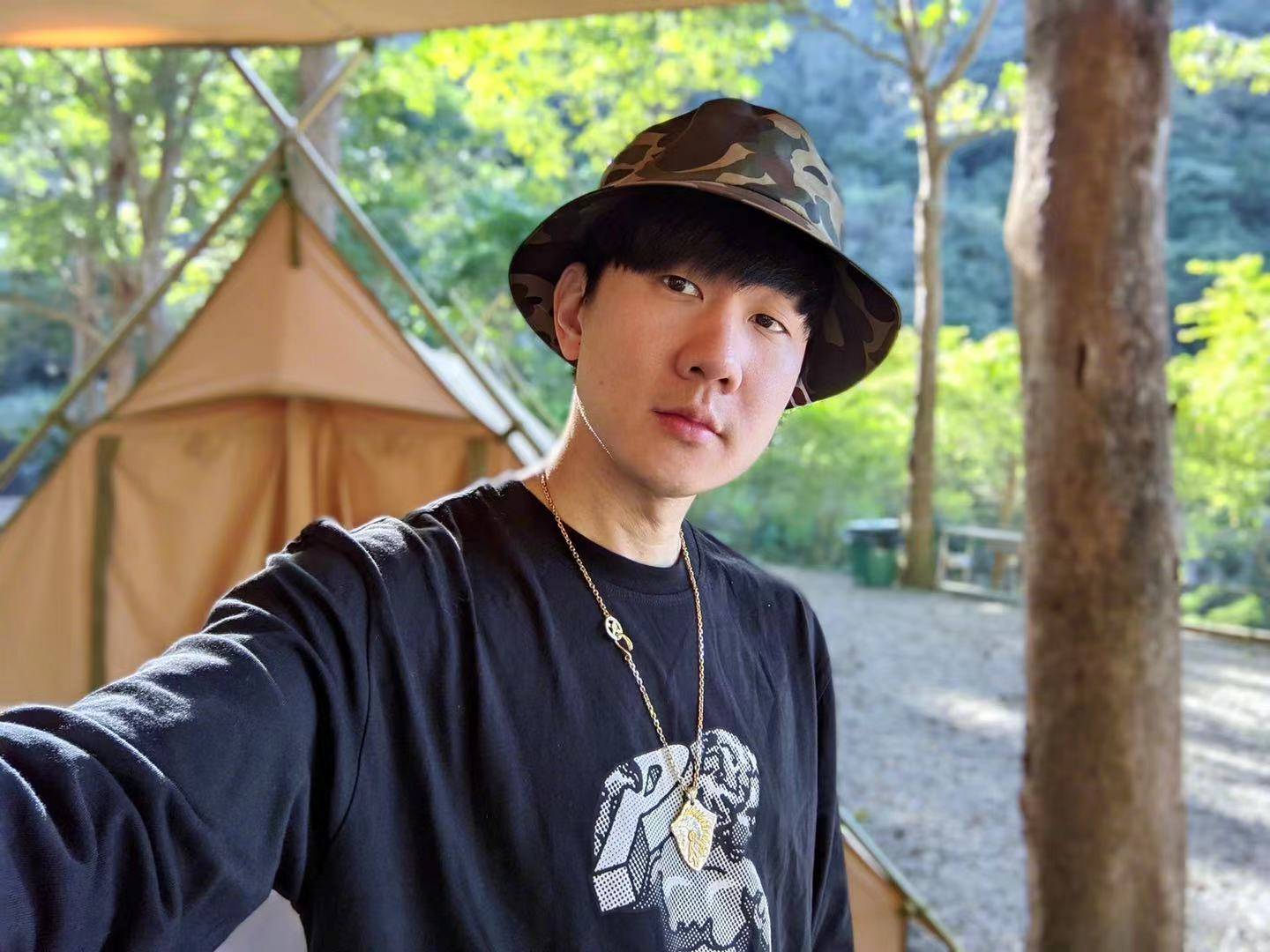 林俊杰官宣恋情！行走的CD终于遇见对的人，全网祝福刷屏！